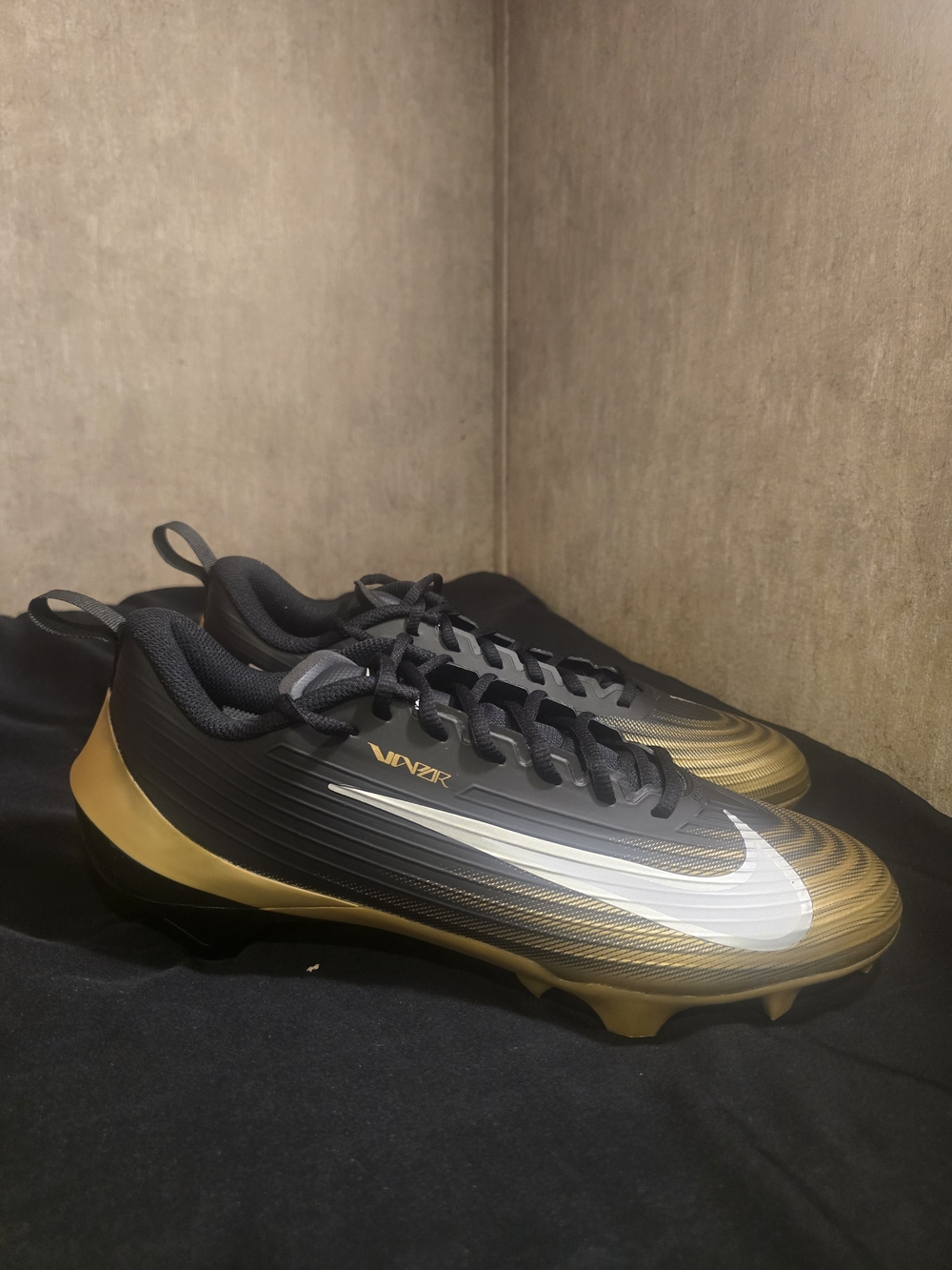 Nike Vapor Speed 3 Black/Metallic Gold/White football cleats Mens size 11